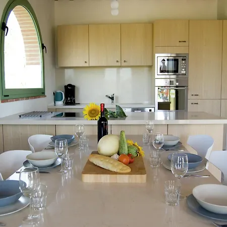 Rustic Charm, Modern Comfort Ferienhaus *