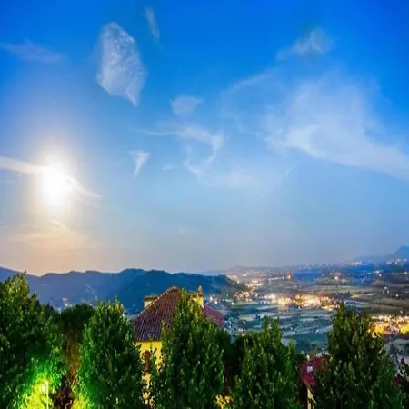 Rustic Charm, Modern Comfort בית נופש קורטונה