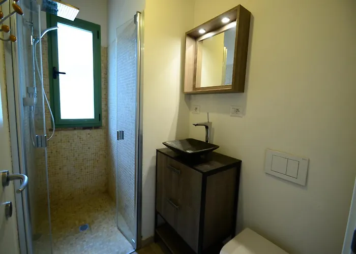 Rustic Charm, Modern Comfort 펜션